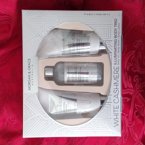 Morgan & Grace Other - Morgan & Grace White Cashmere Illuminating Body Trio